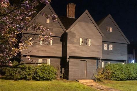 Embarking on the Witch Walk in Salem, MA: A Ghostly Adventure